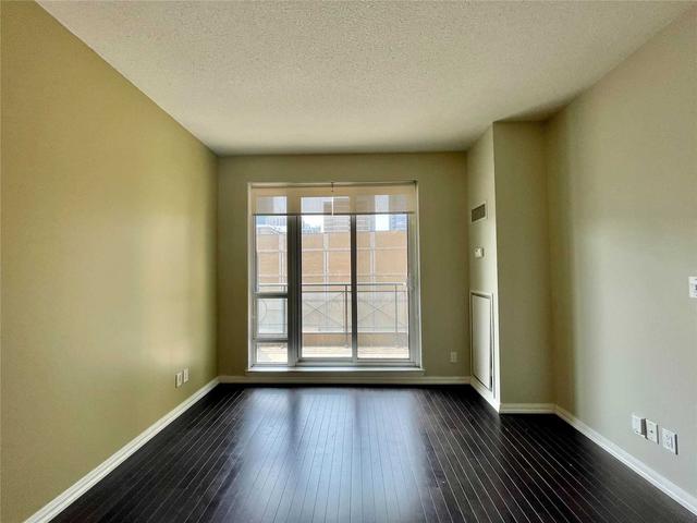 621 - 35 Hayden St, Condo with 1 bedrooms, 1 bathrooms and 1 parking in Toronto ON | Image 3