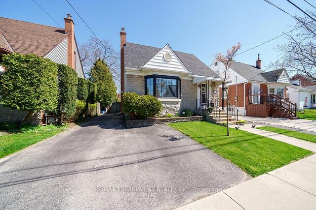93 East 12th St, House detached with 3 bedrooms, 2 bathrooms and 4 parking in Hamilton ON | Image 12