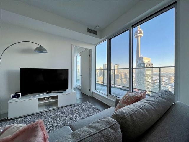 4311 - 125 Blue Jays Way, Condo with 3 bedrooms, 2 bathrooms and 1 parking in Toronto ON | Image 1
