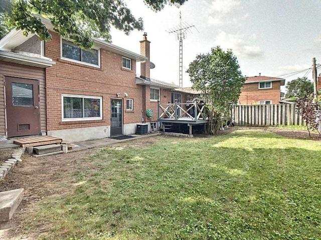 30 Fordover Dr, House detached with 4 bedrooms, 2 bathrooms and 3 parking in Toronto ON | Image 8