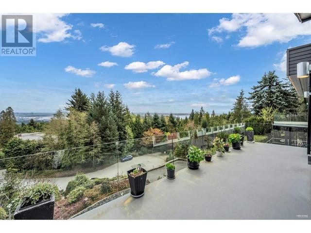 1135 Groveland Court, House detached with 5 bedrooms, 6 bathrooms and 5 parking in West Vancouver BC | Image 11