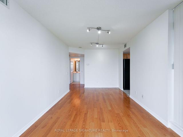 1811 - 28 Harrison Garden Blvd, Condo with 2 bedrooms, 2 bathrooms and 1 parking in Toronto ON | Image 7