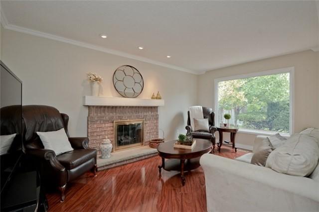 8 Varley Dr, House detached with 4 bedrooms, 4 bathrooms and 4 parking in Ajax ON | Image 8