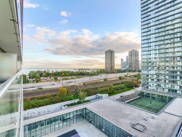 811 - 103 The Queensway Ave, Condo with 1 bedrooms, 1 bathrooms and 1 parking in Toronto ON | Image 8