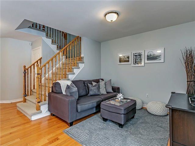 2145 Shady Glen Rd, House semidetached with 3 bedrooms, 4 bathrooms and 2 parking in Oakville ON | Image 5