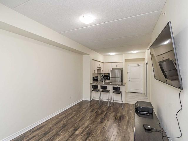 211 - 620 Sauve St, Condo with 2 bedrooms, 2 bathrooms and 1 parking in Milton ON | Image 4