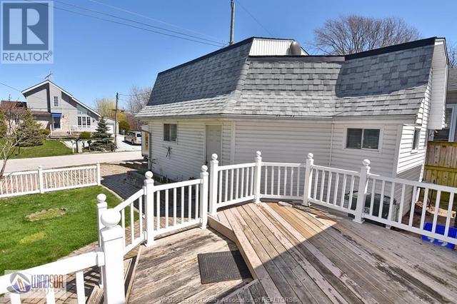 77 Willow Beach Road, House detached with 2 bedrooms, 1 bathrooms and null parking in Amherstburg ON | Image 6