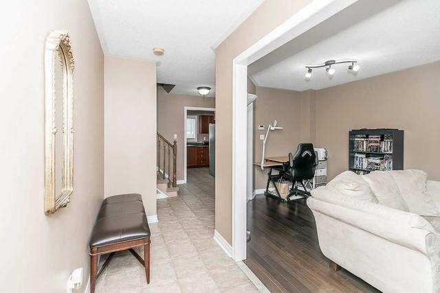 105 Thrushwood Dr, House attached with 3 bedrooms, 3 bathrooms and 2 parking in Barrie ON | Image 6