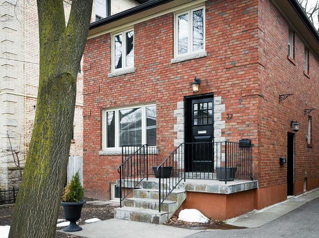 upper - 32 Gifford St, House detached with 4 bedrooms, 2 bathrooms and 1 parking in Toronto ON | Image 6