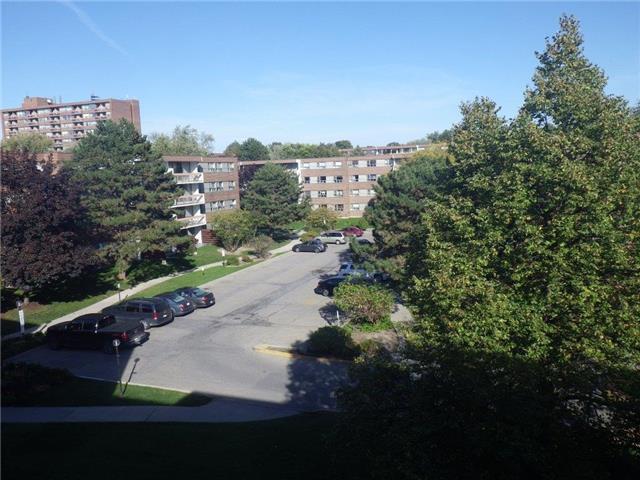 403 - 40 Sunrise Ave, Condo with 2 bedrooms, 1 bathrooms and 1 parking in Toronto ON | Image 11