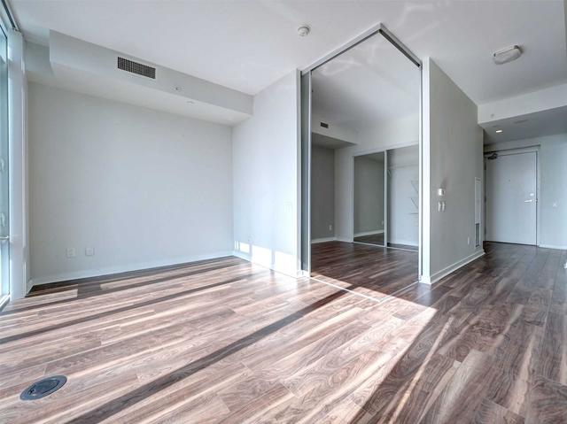 3310 - 101 Peter St, Condo with 1 bedrooms, 1 bathrooms and 0 parking in Toronto ON | Image 4