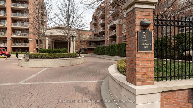 112 - 21 Burkebrook Pl, Condo with 2 bedrooms, 2 bathrooms and 1 parking in Toronto ON | Image 33