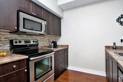 109 - 5 Richgrove Dr, Townhouse with 2 bedrooms, 2 bathrooms and 2 parking in Toronto ON | Image 6