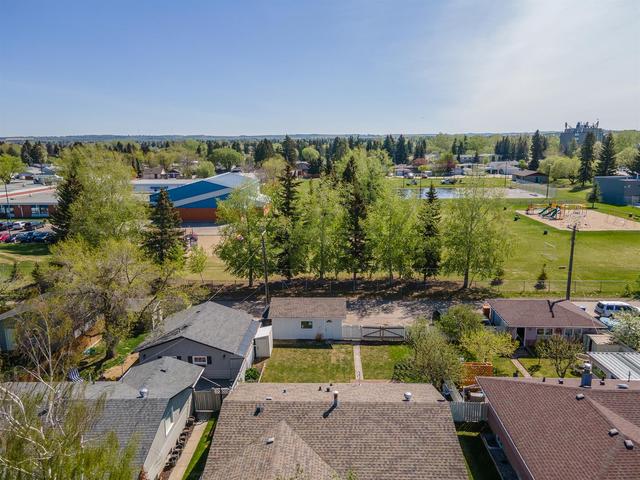 3313 44a Avenue, House detached with 4 bedrooms, 3 bathrooms and 4 parking in Red Deer AB | Image 32