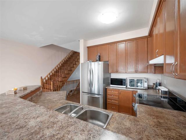 54 Saint Grace Crt, House semidetached with 3 bedrooms, 4 bathrooms and 3 parking in Brampton ON | Image 17