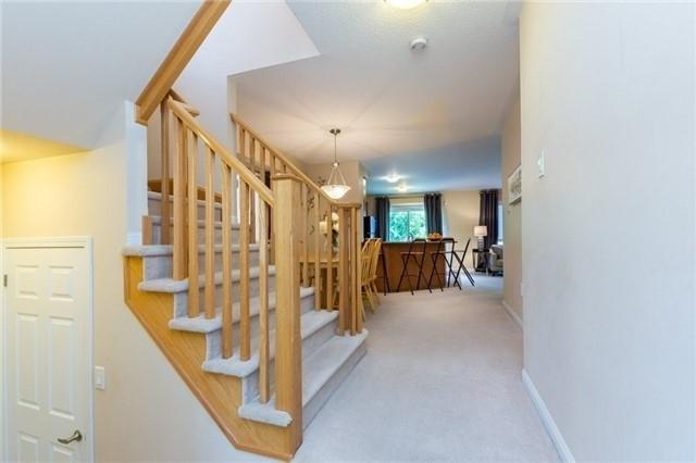 770 Johnson Hts, House attached with 3 bedrooms, 3 bathrooms and 1 parking in Milton ON | Image 4