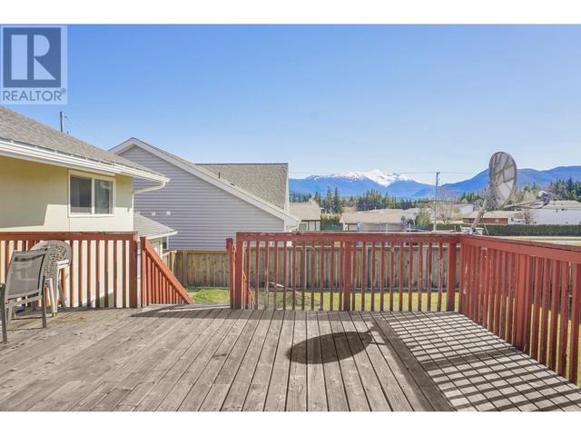 67 White Street, House detached with 3 bedrooms, 2 bathrooms and null parking in Kitimat BC | Image 2