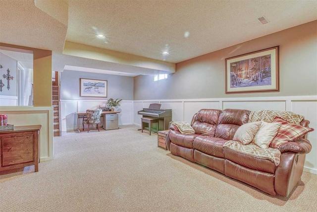 335 Preston Dr, House detached with 3 bedrooms, 2 bathrooms and 5 parking in Oshawa ON | Image 21