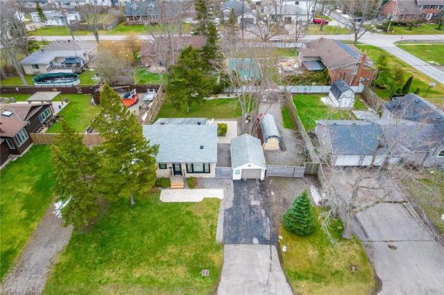 600 Scott Avenue, House detached with 2 bedrooms, 1 bathrooms and 5 parking in Fort Erie ON | Image 28