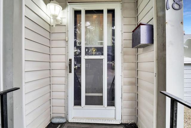 18 Lockyer St, House detached with 2 bedrooms, 1 bathrooms and 2 parking in London ON | Image 19