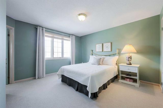 80 Chelsea Cres, House attached with 2 bedrooms, 3 bathrooms and 2 parking in Hamilton ON | Image 14