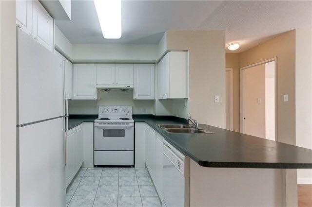 209 - 256 Doris Ave, Condo with 2 bedrooms, 2 bathrooms and 1 parking in Toronto ON | Image 18