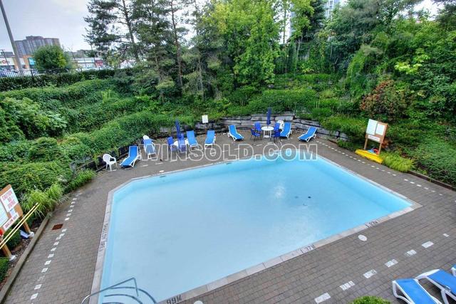 1422 - 32 Clarissa Dr, Condo with 2 bedrooms, 2 bathrooms and 1 parking in Richmond Hill ON | Image 19