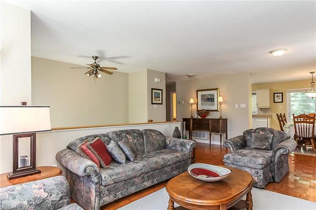 64 48th Street S, House detached with 2 bedrooms, 2 bathrooms and 6 parking in Wasaga Beach ON | Image 11