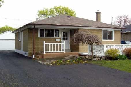 80 Emperor St, House detached with 3 bedrooms, 2 bathrooms and 5 parking in Ajax ON | Image 1
