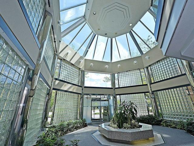 2006 - 335 Webb Dr, Condo with 2 bedrooms, 2 bathrooms and 1 parking in Mississauga ON | Image 28