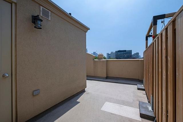 th12 - 80 Carr St, Townhouse with 2 bedrooms, 2 bathrooms and 1 parking in Toronto ON | Image 20