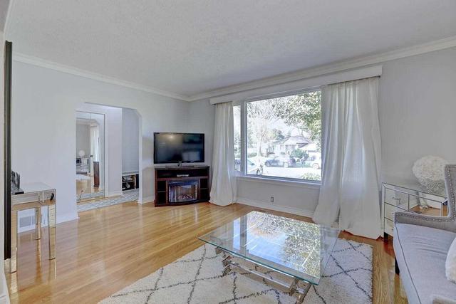 566 Drymen Cres, House detached with 3 bedrooms, 2 bathrooms and 5 parking in Mississauga ON | Image 39