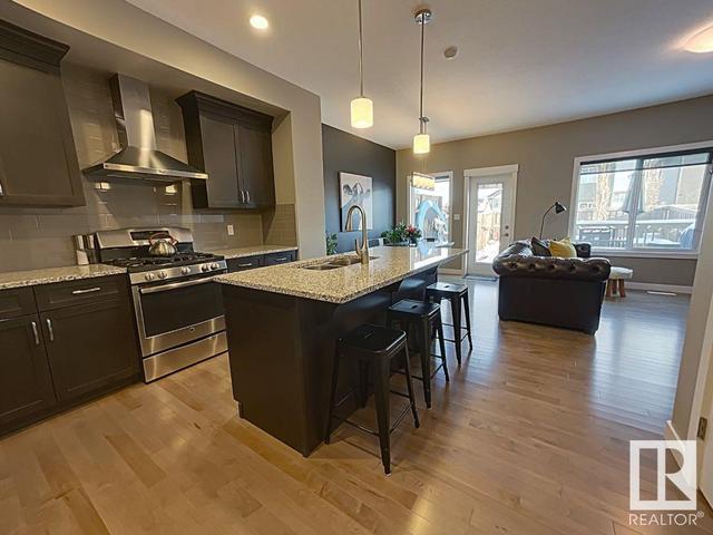 8111 223 St Nw, House semidetached with 3 bedrooms, 2 bathrooms and 2 parking in Edmonton AB | Image 5