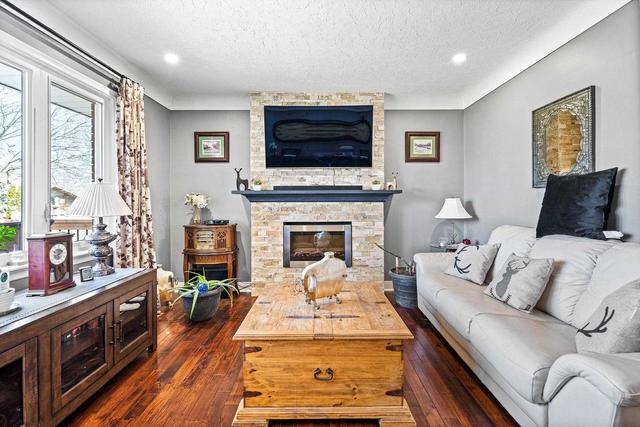 11 Overholt St, House detached with 2 bedrooms, 2 bathrooms and 14 parking in St. Catharines ON | Image 25