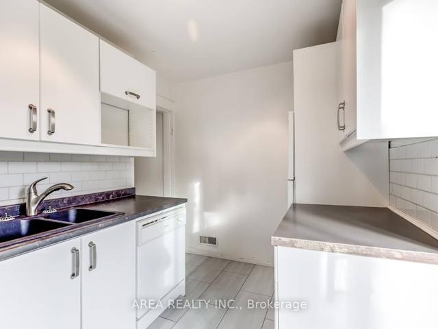 upper - 11 Salisbury Ave, House attached with 2 bedrooms, 1 bathrooms and 0 parking in Toronto ON | Image 16