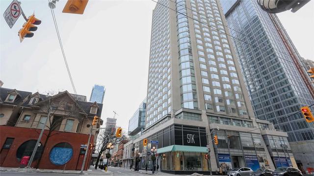 1718 - 155 Yorkville Ave, Condo with 2 bedrooms, 2 bathrooms and null parking in Toronto ON | Image 1