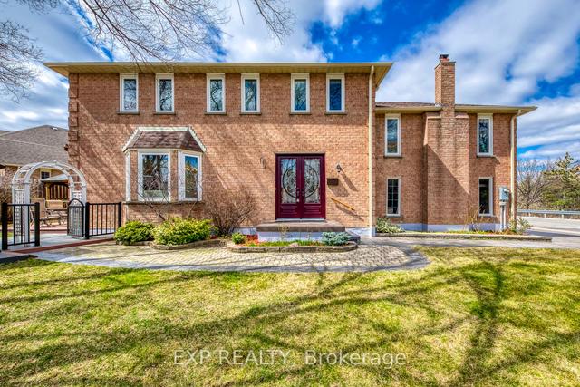 209 Lech Walesa Dr, House detached with 3 bedrooms, 4 bathrooms and 6 parking in Mississauga ON | Image 1