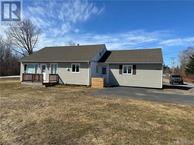 229 Rue Emile, House detached with 3 bedrooms, 1 bathrooms and null parking in Beresford NB | Image 2