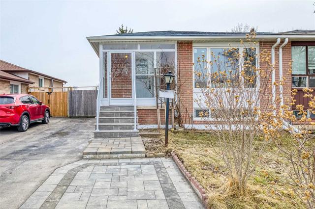 2498 Harman Crt, House semidetached with 3 bedrooms, 2 bathrooms and 4 parking in Mississauga ON | Image 36