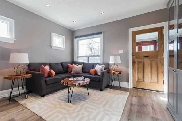 1 Larchmount Ave, House semidetached with 3 bedrooms, 2 bathrooms and 1 parking in Toronto ON | Image 14