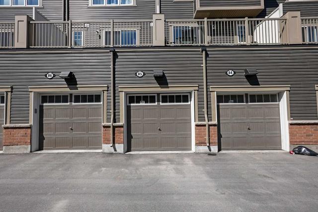 85 - 2500 Hill Rise Crt, Townhouse with 2 bedrooms, 2 bathrooms and 1 parking in Oshawa ON | Image 6