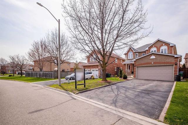 6 Troutbeck Cres, House detached with 4 bedrooms, 4 bathrooms and 6 parking in Brampton ON | Image 1