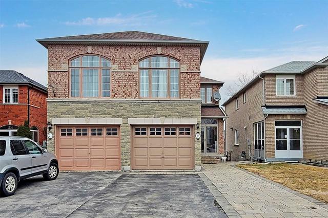 19 Bridlepath St, House semidetached with 3 bedrooms, 4 bathrooms and 4 parking in Richmond Hill ON | Image 1