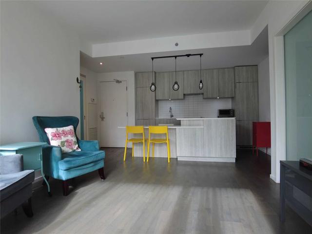 1807 - 5 St Joseph St, Condo with 2 bedrooms, 2 bathrooms and 1 parking in Toronto ON | Image 21