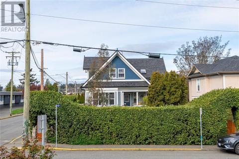 1 908 Russell St, Victoria, BC, V9A3X9 | Card Image