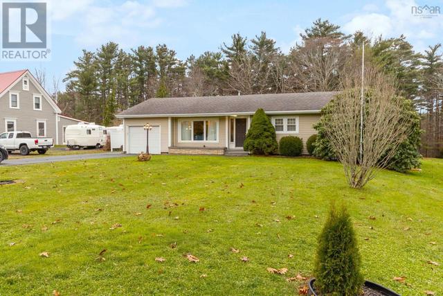 13759 Highway 3, House detached with 3 bedrooms, 1 bathrooms and null parking in Lunenburg MD NS | Image 2
