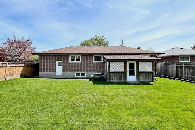 656 Buchan Ave, House detached with 3 bedrooms, 3 bathrooms and 4 parking in Oshawa ON | Image 29
