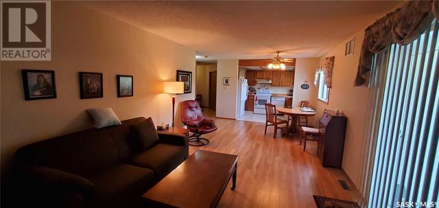 103 - 800 Hartney Avenue, Condo with 2 bedrooms, 2 bathrooms and null parking in Weyburn SK | Image 8