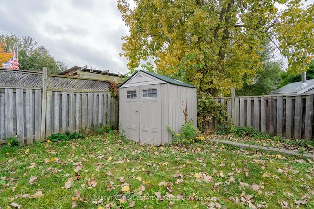 716 Elgin St N, House detached with 3 bedrooms, 3 bathrooms and 5 parking in Cambridge ON | Image 13