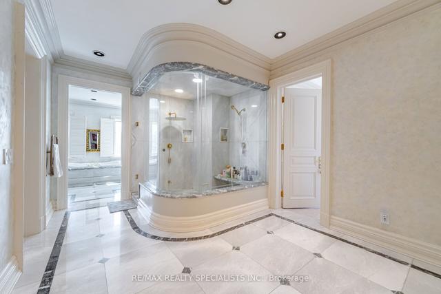 11 High Point Rd, House detached with 9 bedrooms, 14 bathrooms and 26 parking in Toronto ON | Image 13